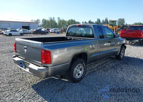 2005 Dodge Dakota St from USA, damaged, VIN 1D7HW22K05S206111